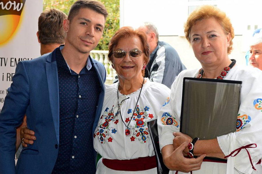 Načelnik Općine Drnje Petar Dombaj s članicama KUD-a