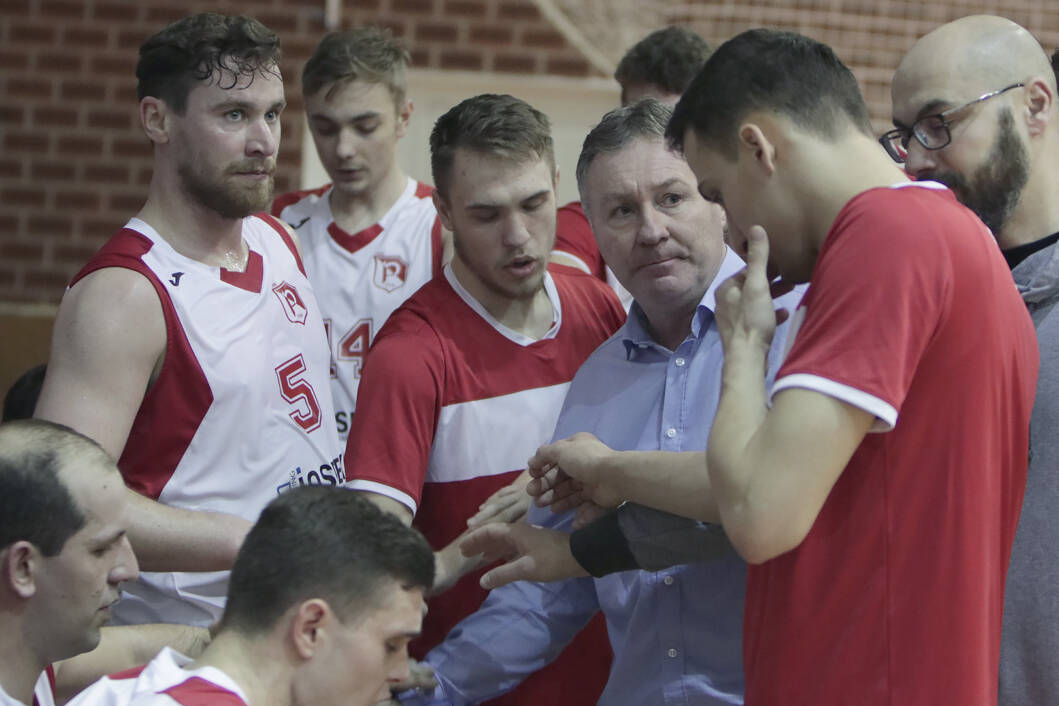 Trener Mirko Hrženjak uspješno vodi virovske košarkaše