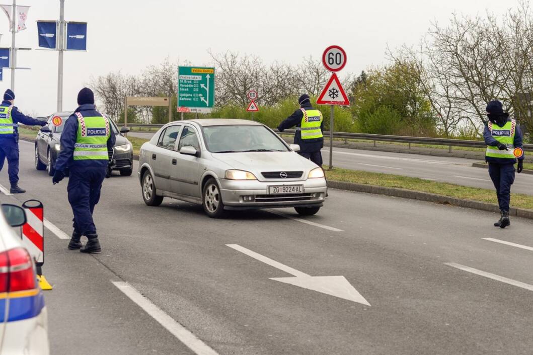 Policija zaustavlja