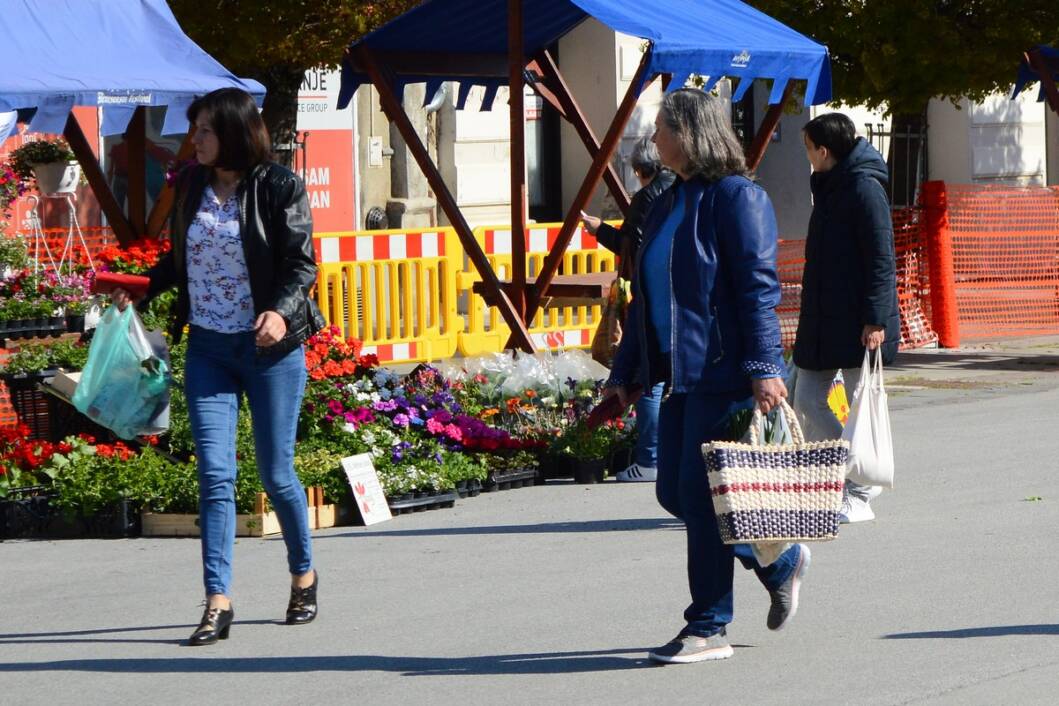 Kupci na koprivničkoj tržnici u doba koronavirusa