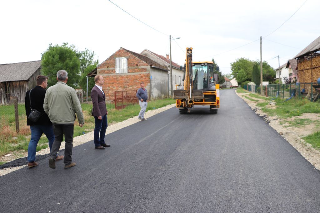 Asfaltiranje Marovske ulice u Herešinu