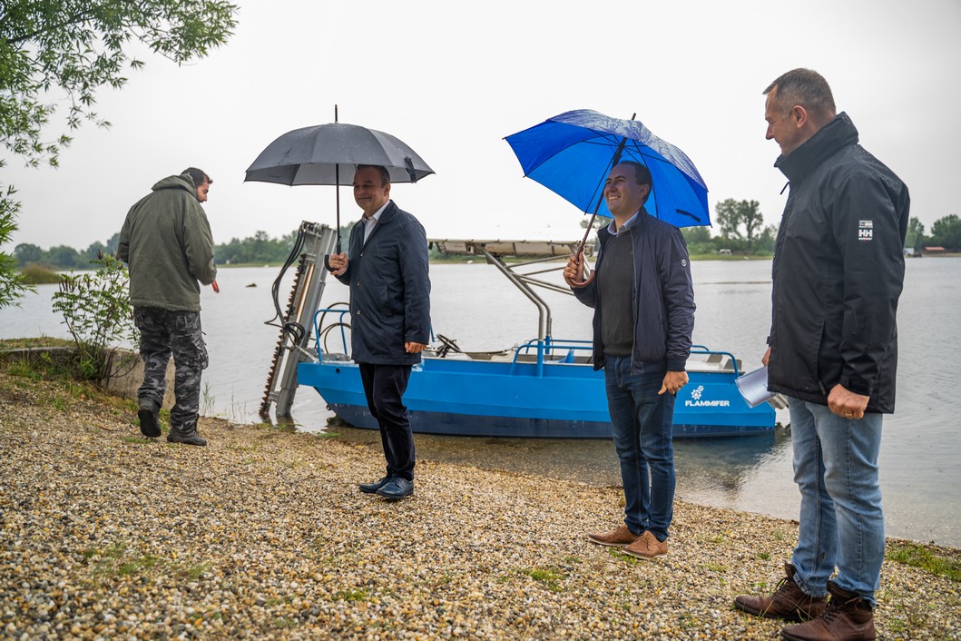 Predstavljanje čamca za košnju rese // Foto: Luka Krušec / LuMedia