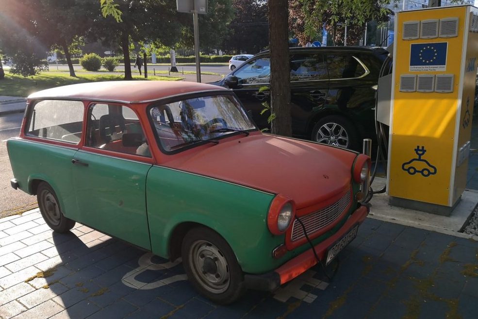 Električni trabant