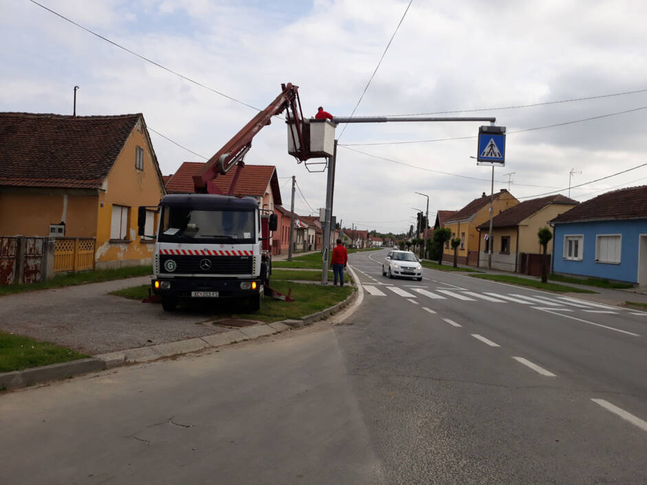 Postavljanje drugog svjetlosno-prometnog znaka u Novigradu Podravskom