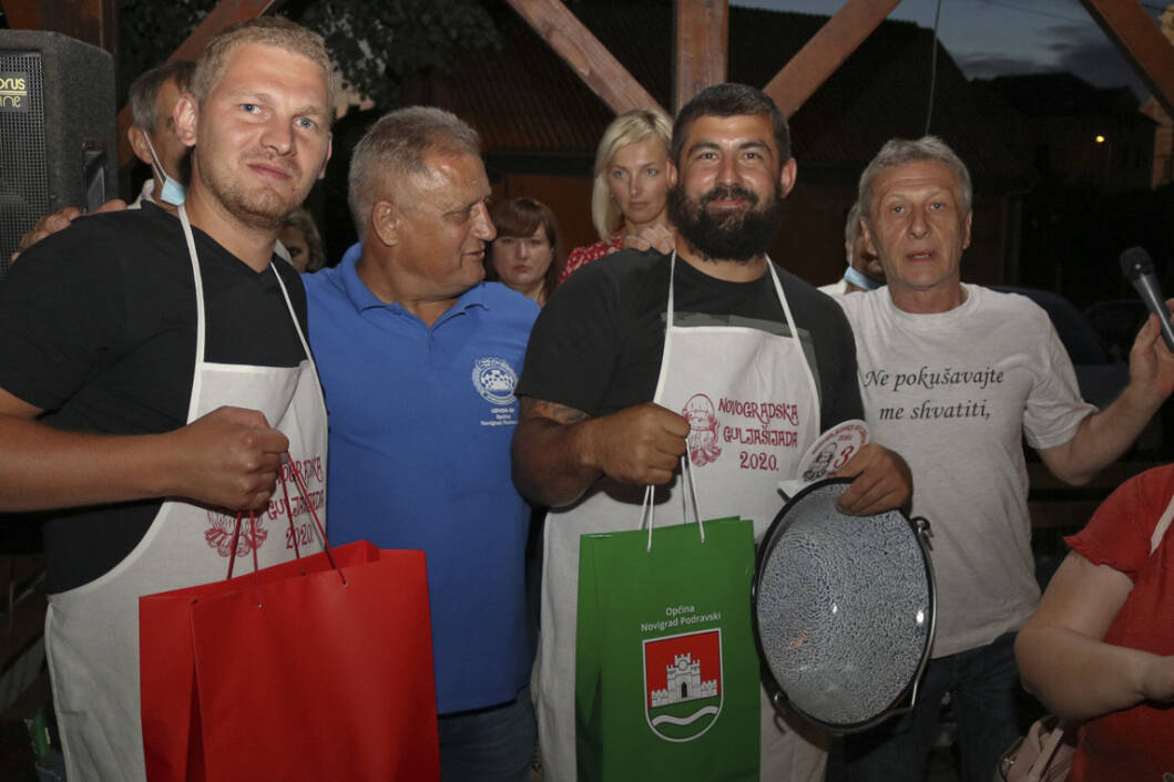 Ekipa OPG Neven Crnjak osvojila treće mjesto na II. Novigradskoj guljašijadi