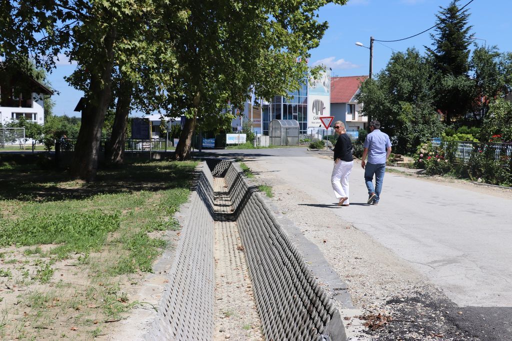 Izgradnja oborinske kanalizacije u Ulici Močilski odvojak I.