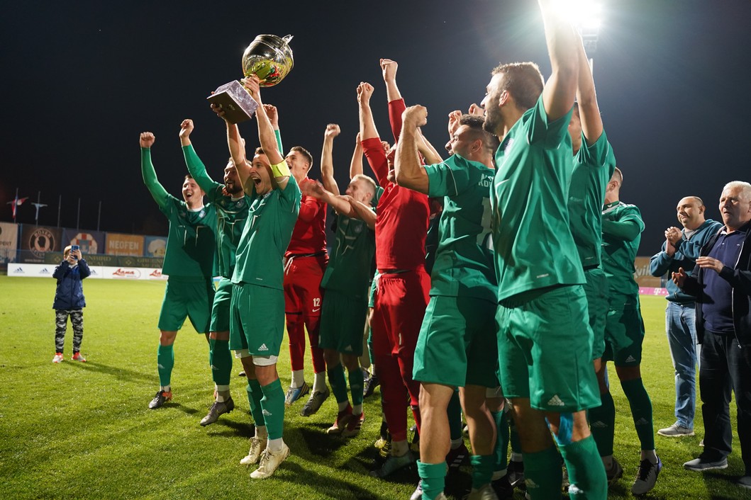 Slavlje nogometaša NK Tehnike // Foto: Luka Krušec / LuMedia