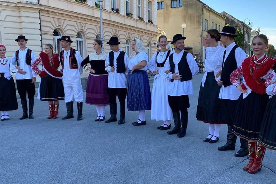 KUD Delovi sudjelovali na snimanju Vinkovačkih jeseni