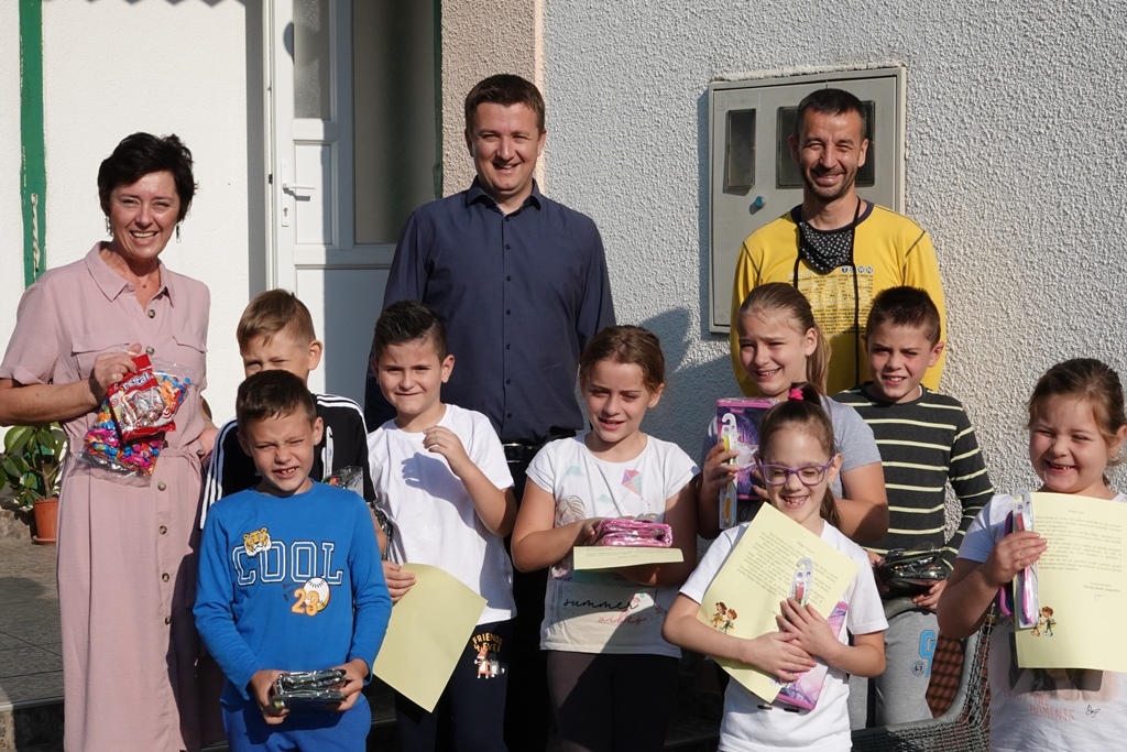 Đurđevački gradonačelnik Hrvoje Janči i ravnatelj OŠ Đurđevac obišli učenike u područnim školama
