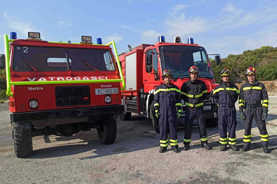 Na Lastovo otišla sedma smjena podravsko-prigorskih vatrogasaca