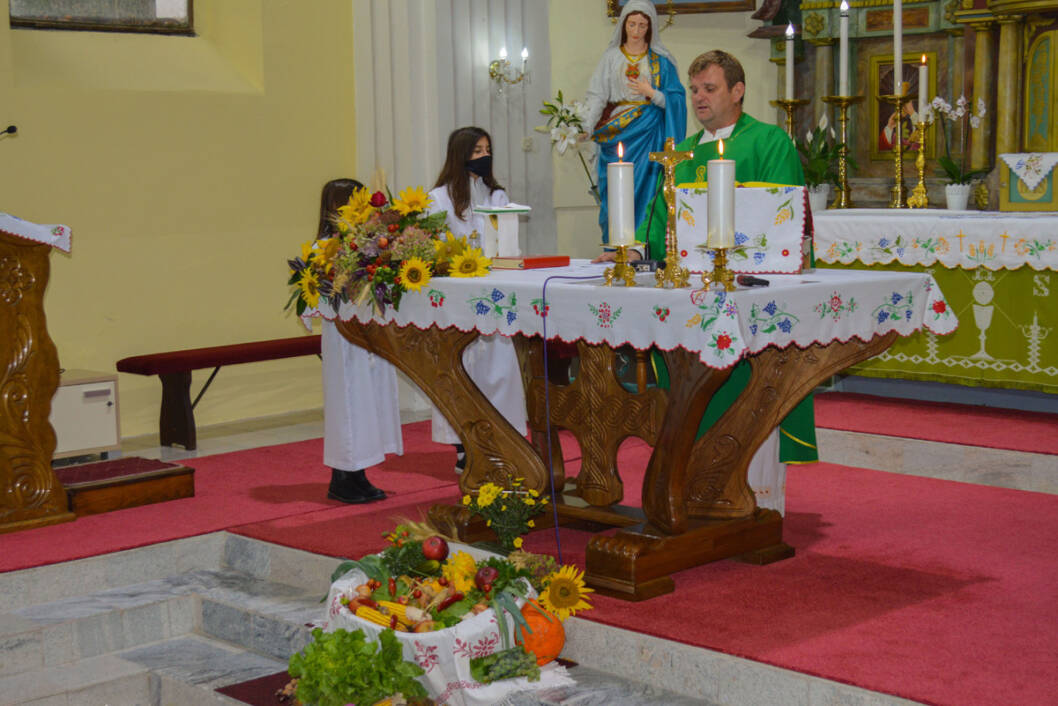 U rasinjskoj crkvi Našašća svetog Križa obilježeni Dani kruha
