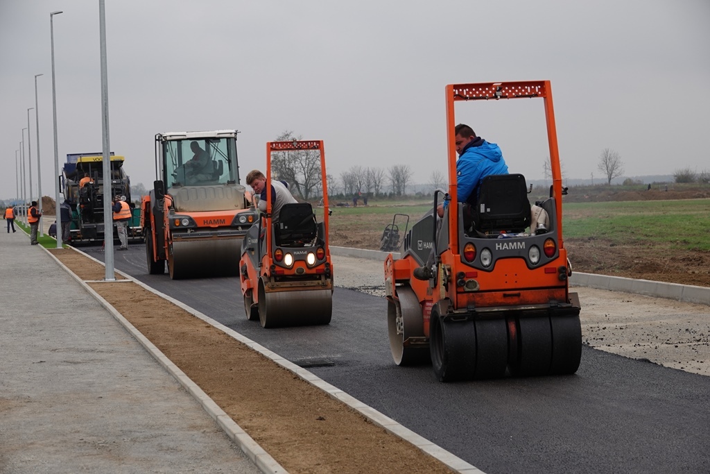 Radovi na izgradnji ceste u poslovnoj zoni u Đurđevcu