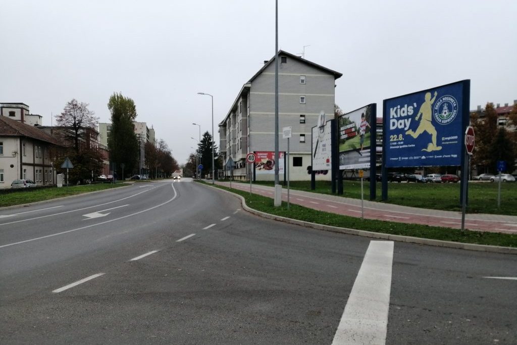 Jumbo plakati u Starčevićevoj ulici u Koprivnici