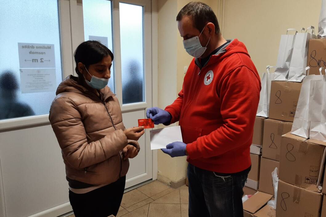 Koprivnički Crveni križ počeo s podjelom poklon bonova za djecu