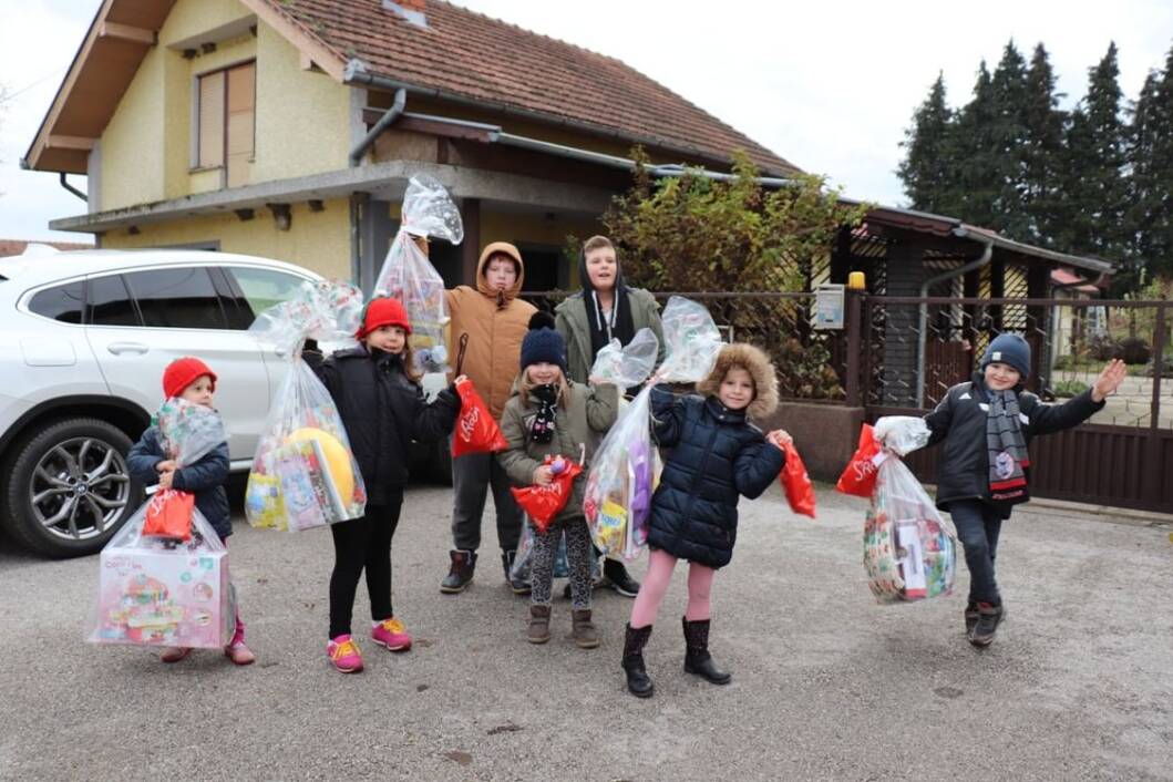 Sveti Nikola razveselio mališane u Štaglincu