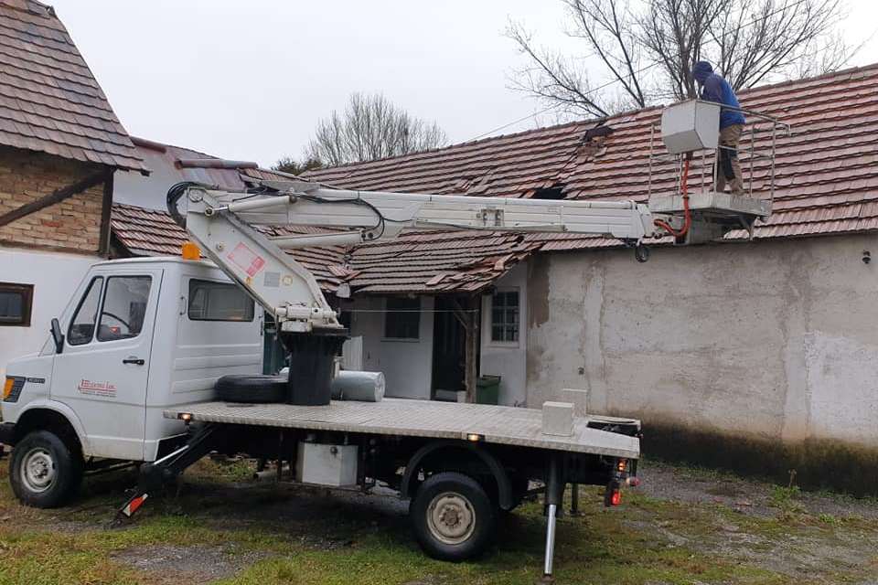 Tvrtka Elektro Šok na intervenciji u Donjim Kukuruzarima