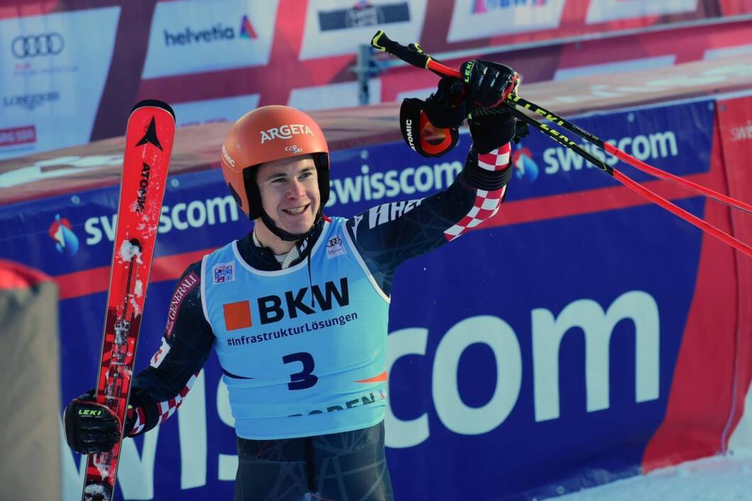 Hrvatski skijač Filip Zubčić slavi odlično odvoženu utrku