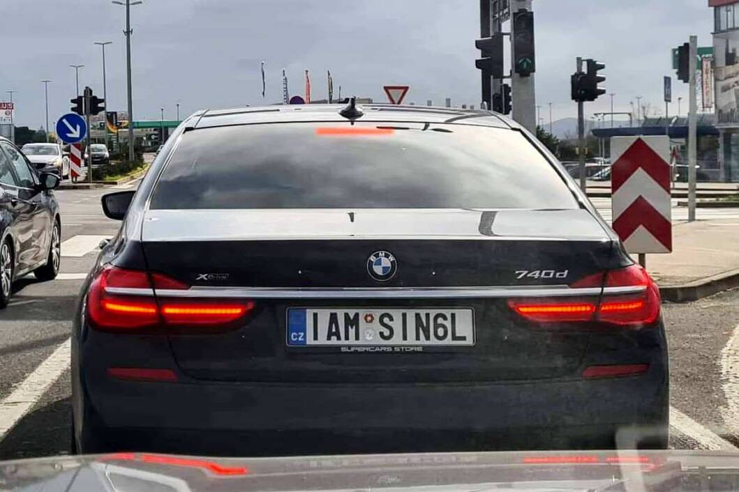 Nesvakidašnja registracija na BMW-u