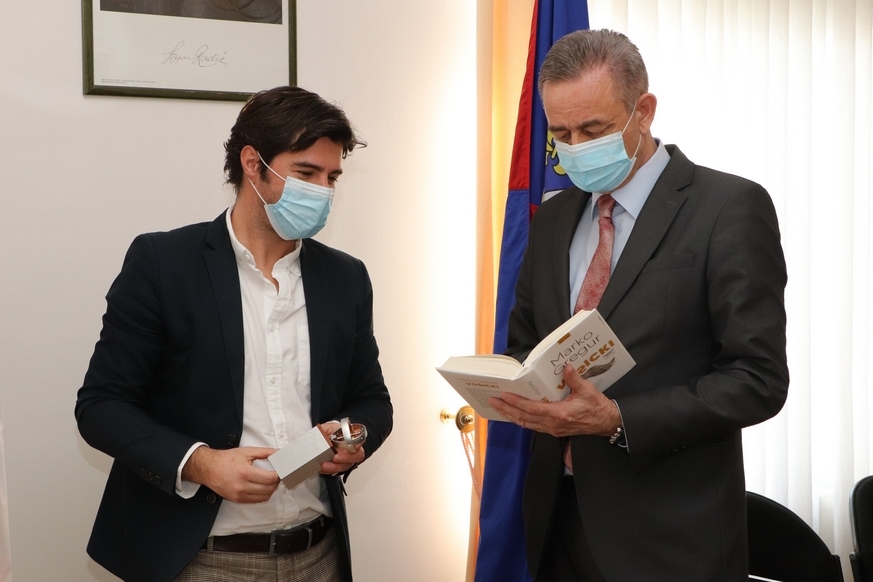 Književnik Marko Gregur i koprivničko-križevački župan Darko Koren