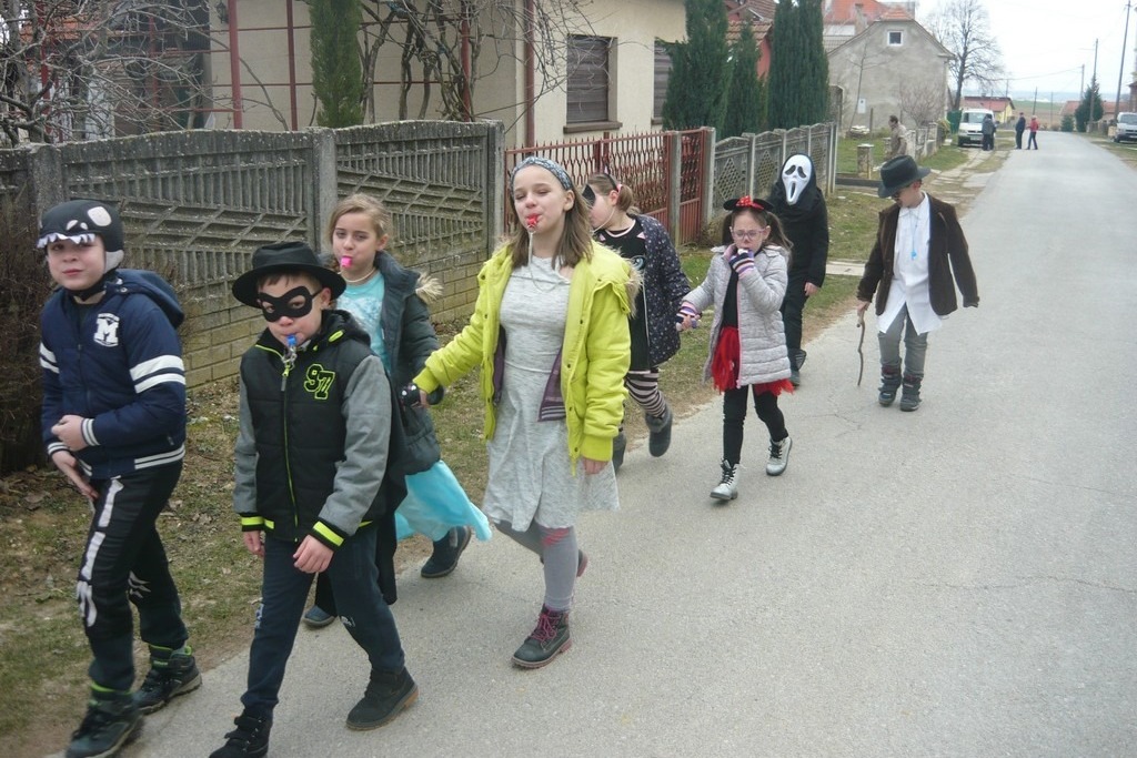 Maskirani učenici Područne škole Budrovac