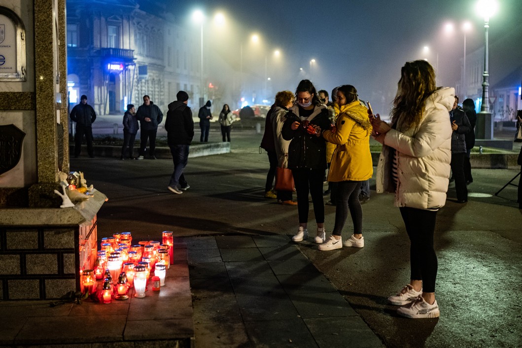 Koprivničanci se opraštaju od Balaševića // Foto: Luka Krušec / LuMedia