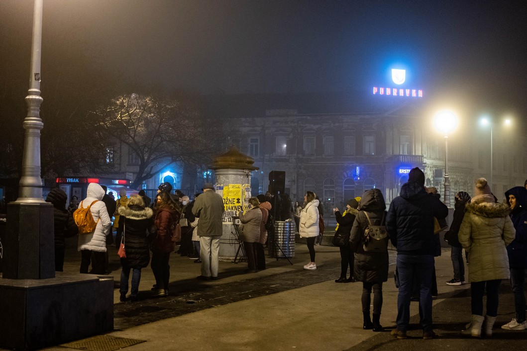 Koprivničanci se opraštaju od Balaševića // Foto: Luka Krušec / LuMedia