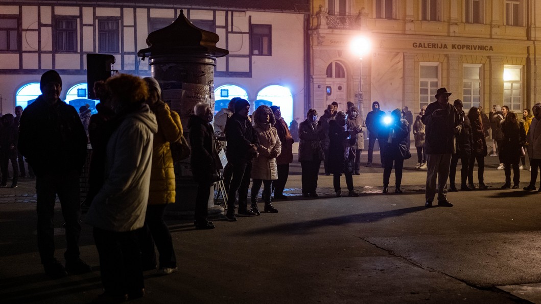 Koprivničanci se opraštaju od Balaševića // Foto: Luka Krušec / LuMedia