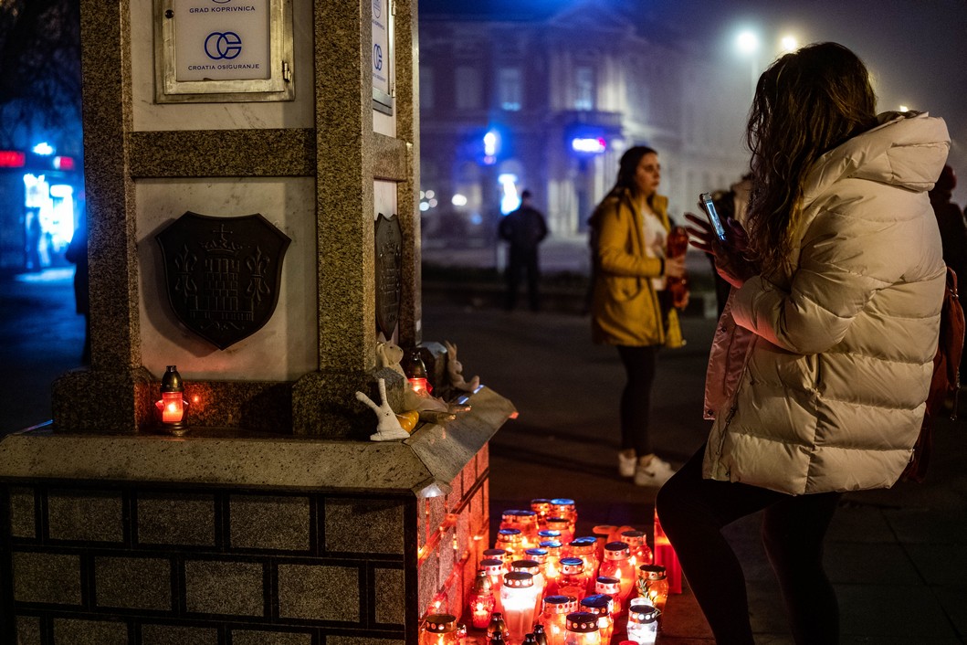 Koprivničanci se opraštaju od Balaševića // Foto: Luka Krušec / LuMedia