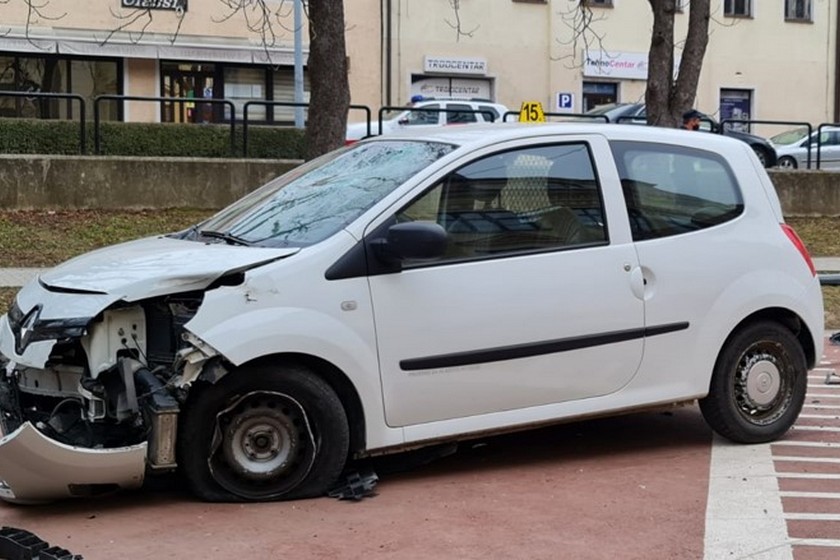 Razbijeni Renault Twingo