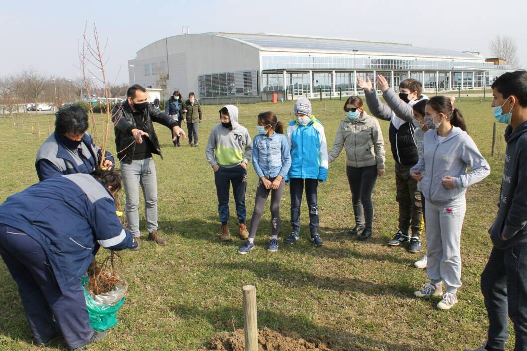 Učenici COOR-a Podravsko sunce posadili nove voćke