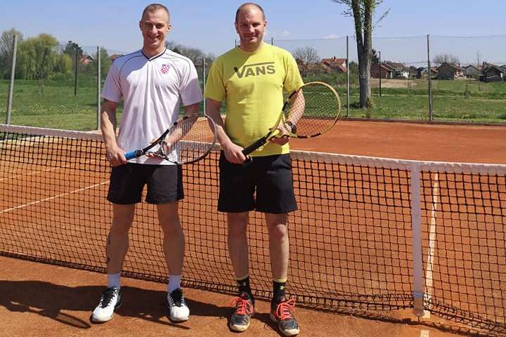 Tenisači na turniru u Đurđevcu