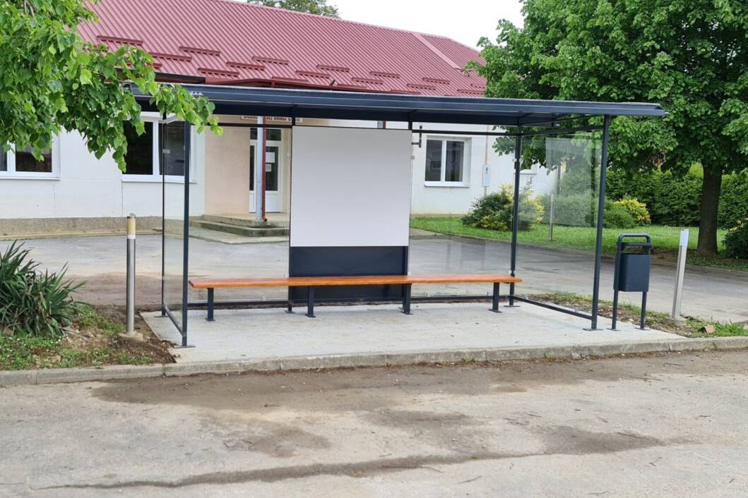 Autobusna stanica u Pustakovcu