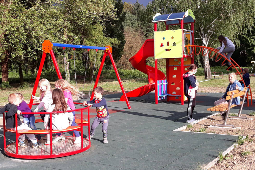 Dječje igralište u Borovljanima