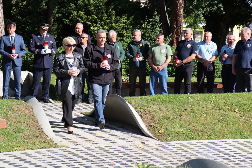 Polaganje vijenaca povodom Dana državnosti