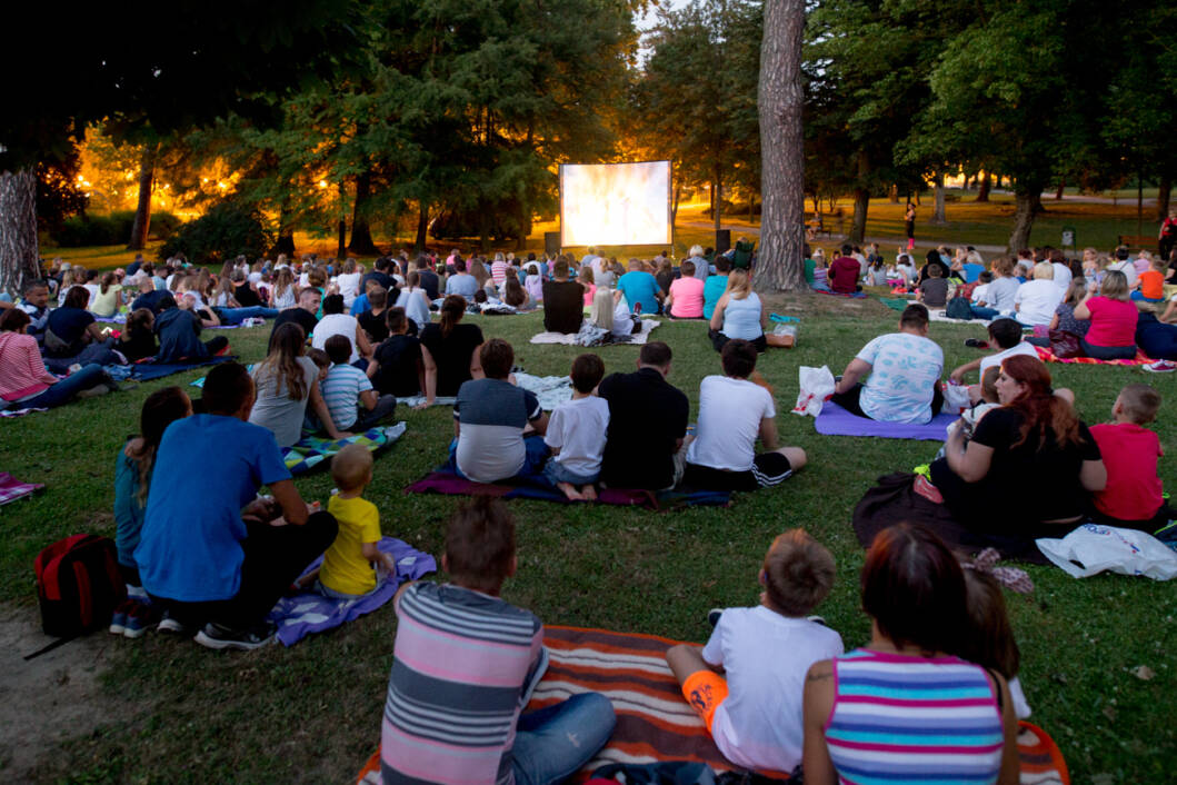 Ljetno kino pod zvijezdama u Koprivnici