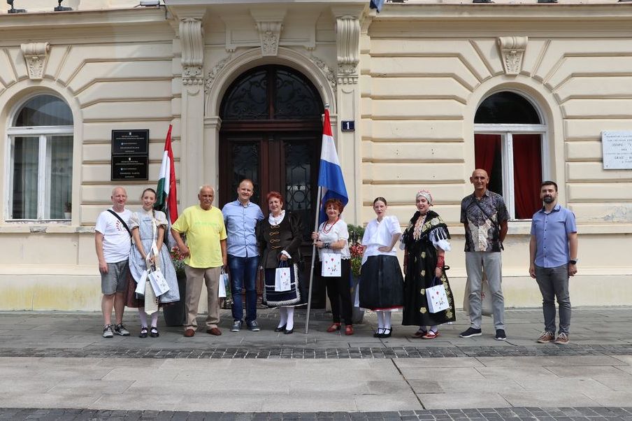 Prijam za sudionike festivala 'Iz bakine škrinje'