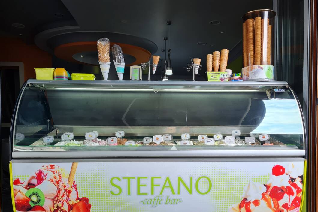 Sladoled u caffe baru Stefano