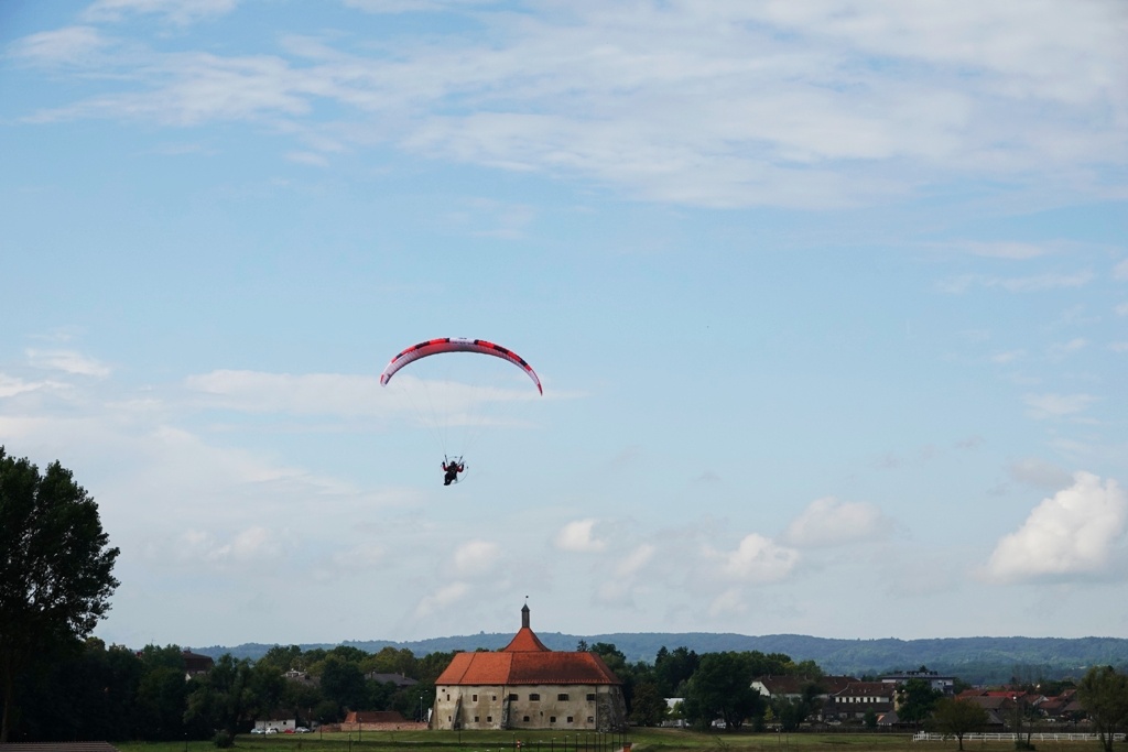 Paragliding