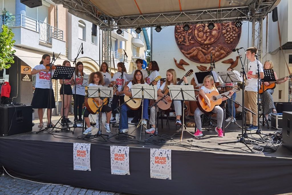 Učenici Umjetničke škole Fortunat Pintarić