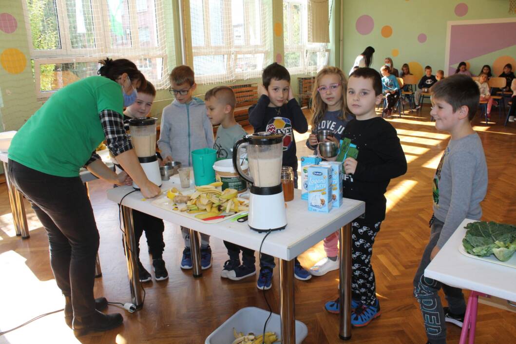 Veseli prvašići koprivničke OŠ Đuro Ester