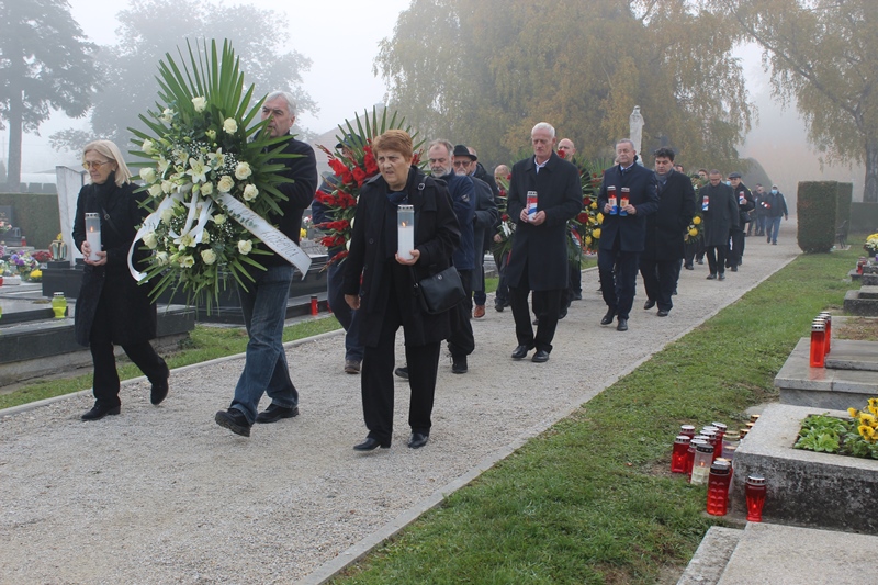 Polaganje vijenaca u Križevcima