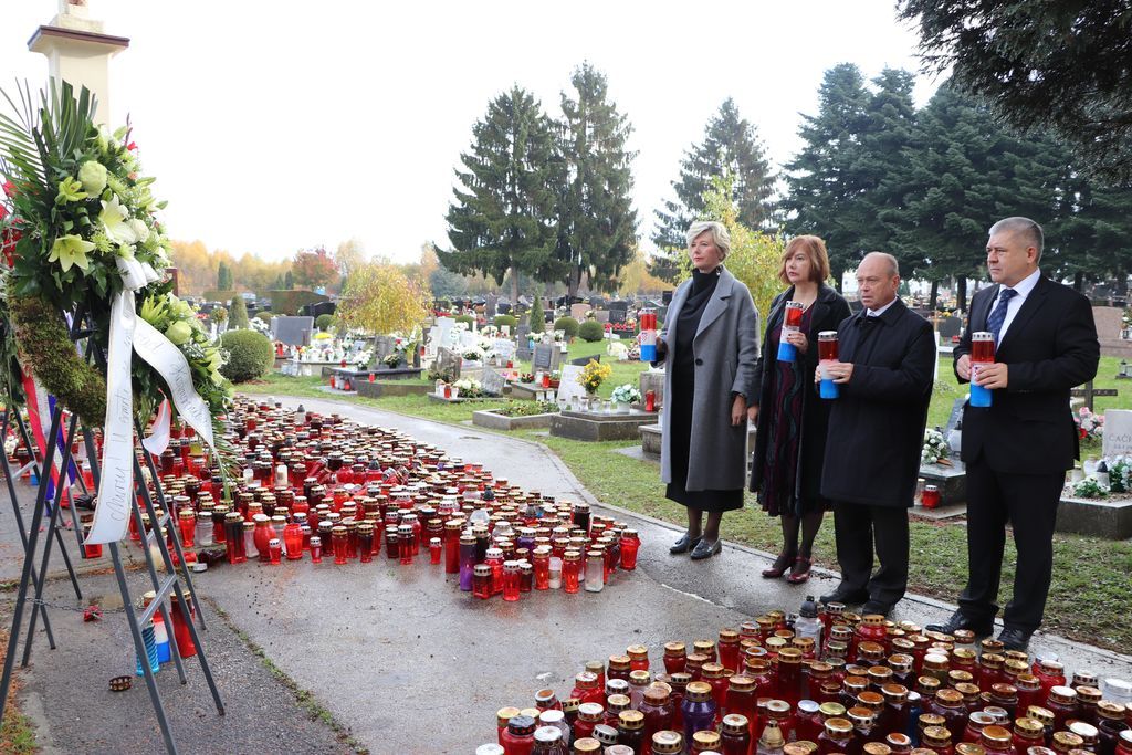 Polaganje vijenca