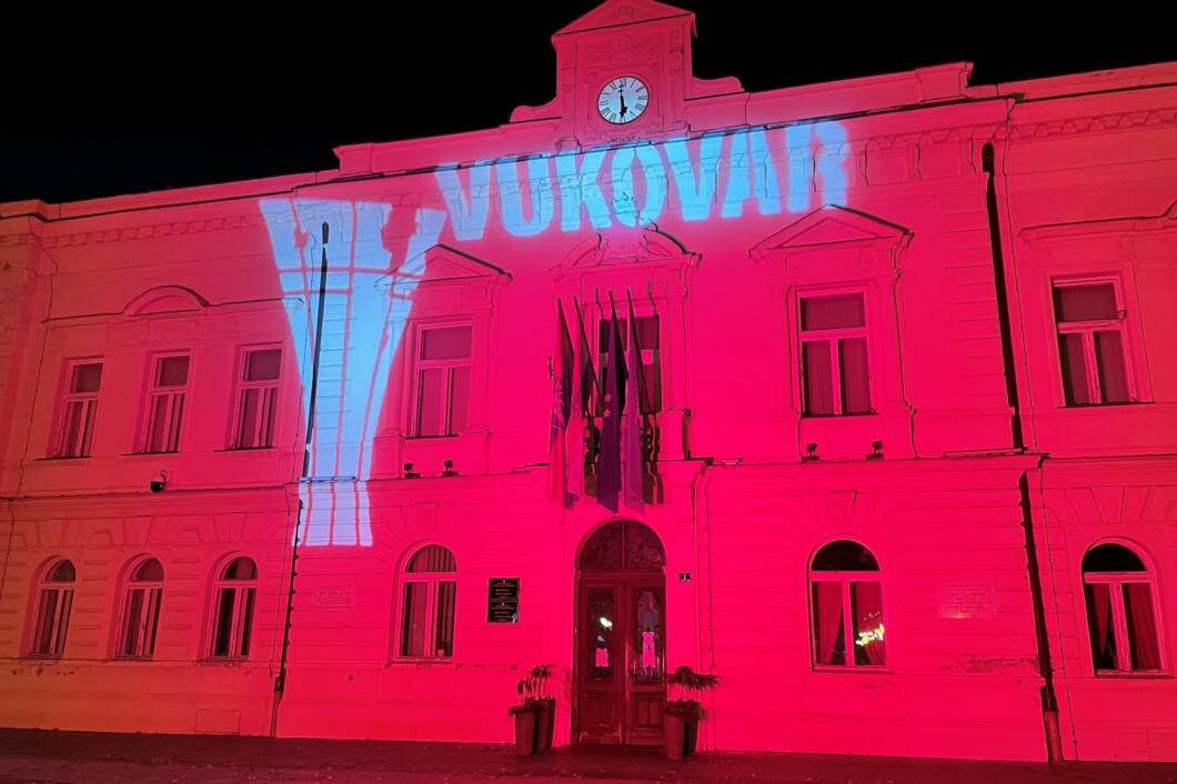 Vukovarski vodotoranj na koprivničkoj Vijećnici