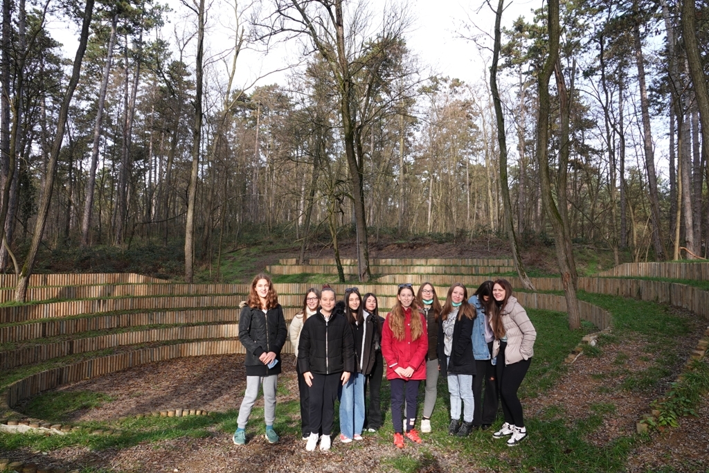 Učenice u Park šumi Borik