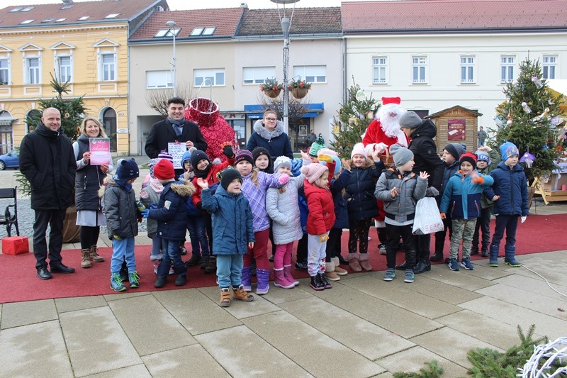 Djeca na Adventu u Križevcima