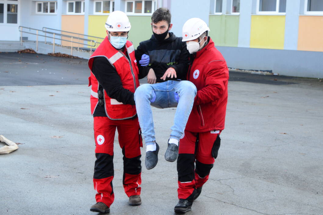 Evakuacija učenika iz Osnovne škole Veliki Bukovec