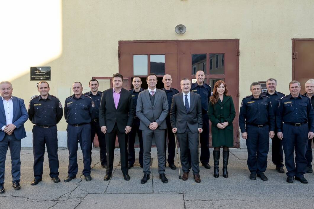 Bosilj i Stričak u posjetu varaždinskim vatrogascima