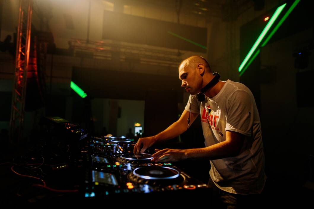 DJ Shipe