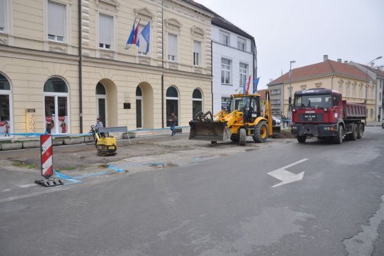 Trg bana Josipa Jelačića u Koprivnici