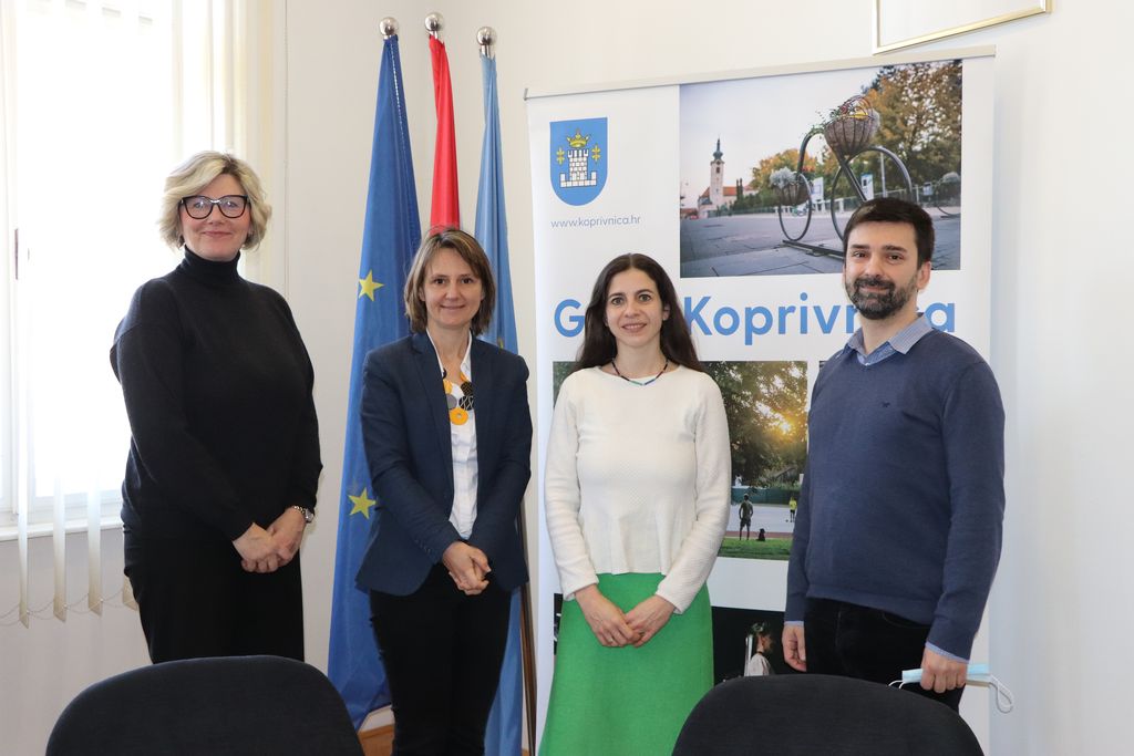 Zajednička fotografija u gradskoj upravi